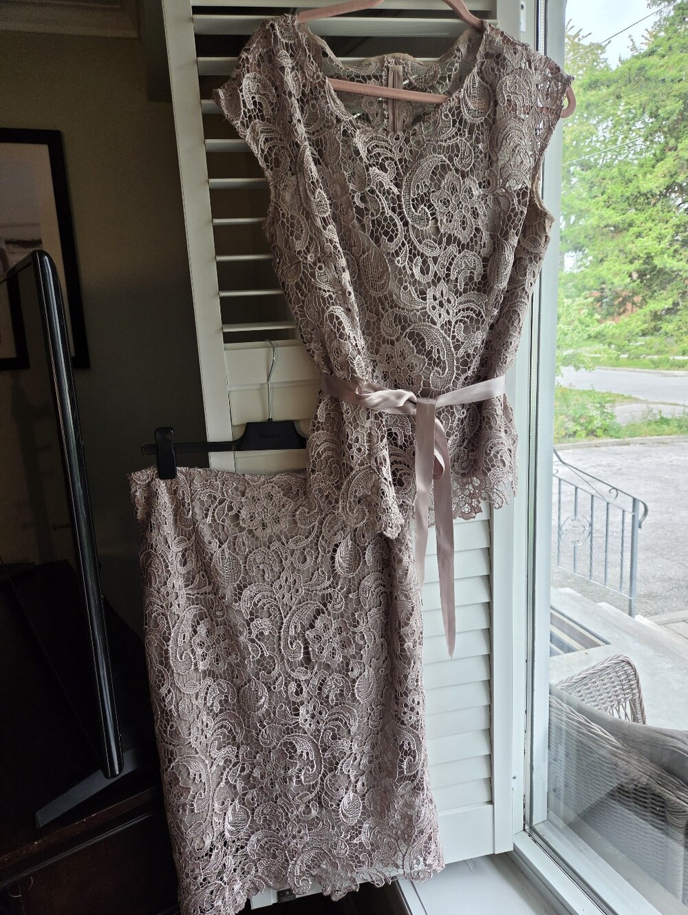 Lace Two-Piece Dress Set in Dusty Rose